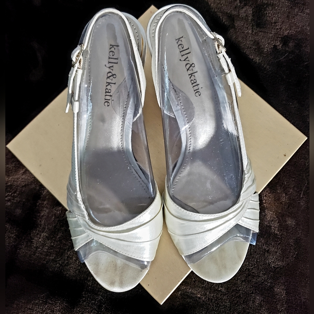Kelly & Katie Off White/Ivory "Mindy" Heels